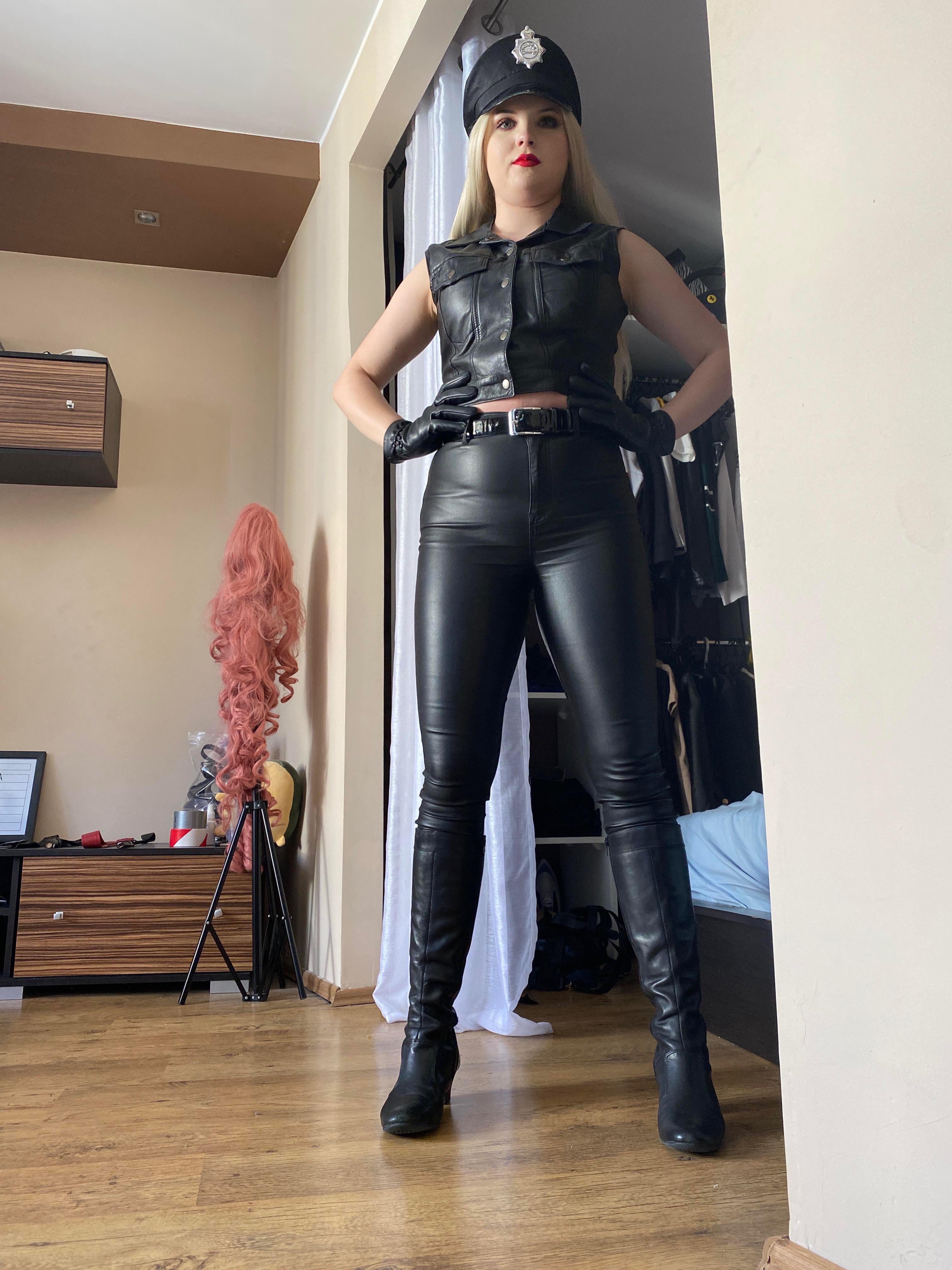 My Shiny Leather Outfit 😘