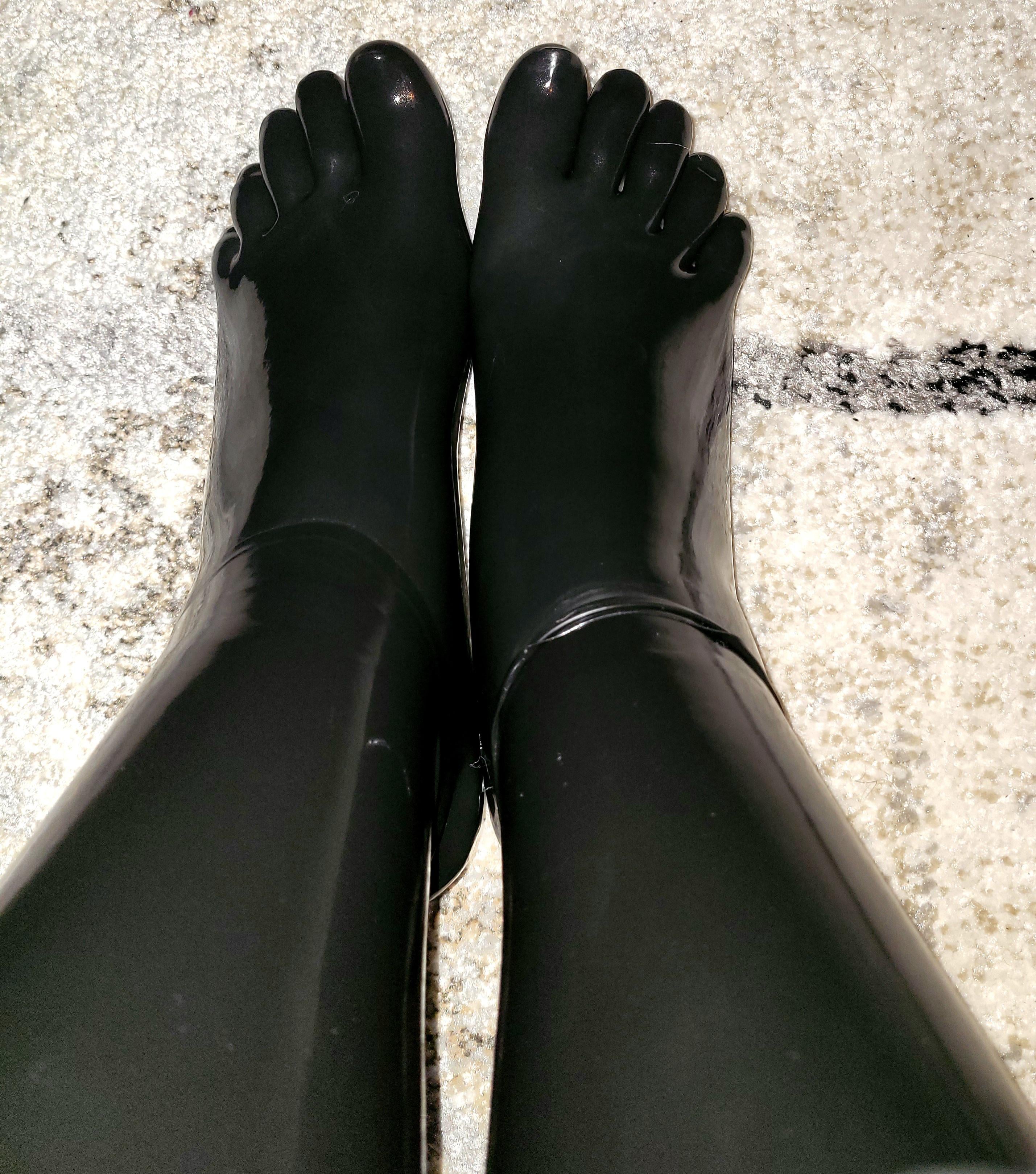 Toe Socks And Shiny Legs 🔥