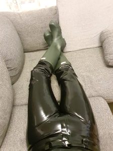 Latex And Boots – Weekendtime 😏