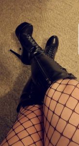 My Boots Need Cleaned Who Wants To?😘👅