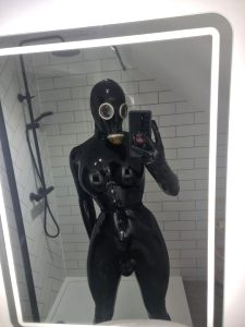 Something For The Heavier Rubber Lovers Finally Got Myself A Gasmask And Absolutely Adore It!