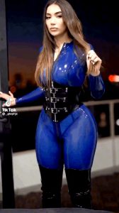 _stephjc The Hottest Girl In Latex?!