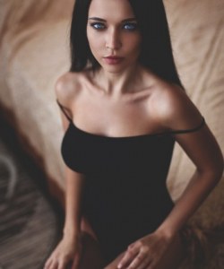 Blue Eyes Vividessentials