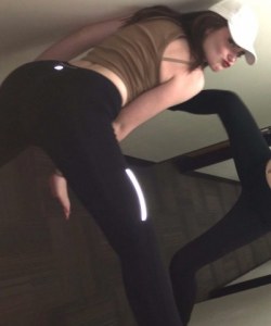 Charming Girls Wearing Yoga Pants Album (18 Photos)