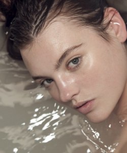 Montana Cox Taking A Bath – Never Alone By Daniella Rech