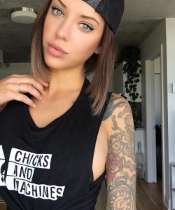 Your View Before I Sit On You 😈34F