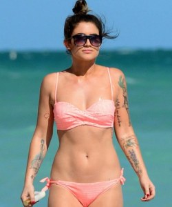 Top celebrities of the day (18 pictures)