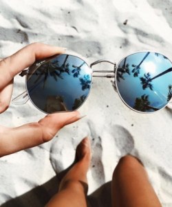 Behind the scenes before watching a couple in action